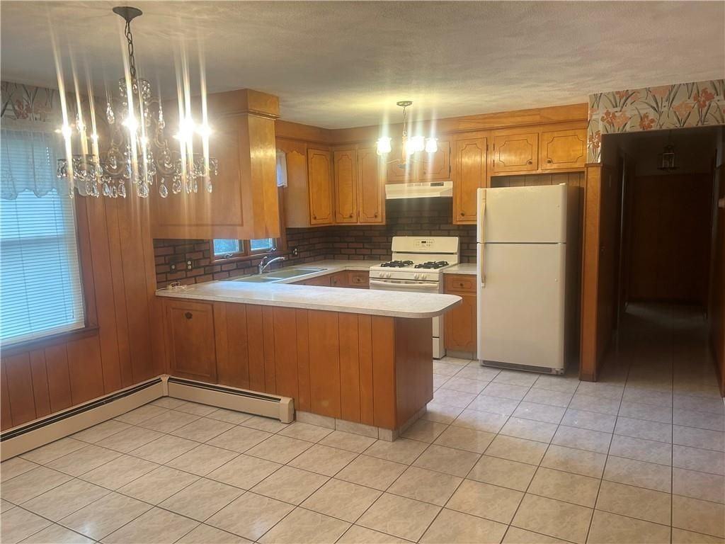 55 Flanders St - Photo 6 of 41