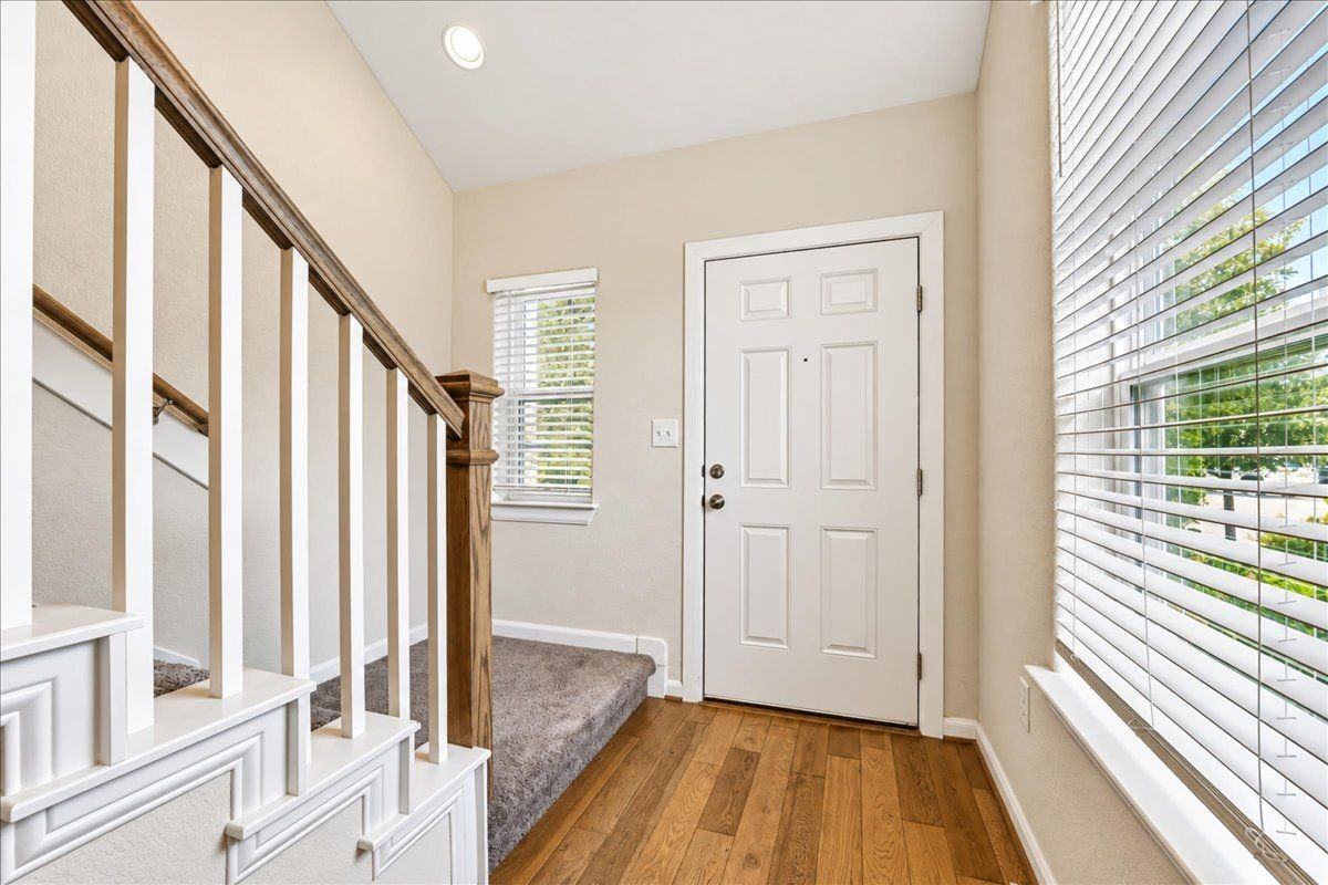 5829 Urbano Bnd - Photo 3 of 38