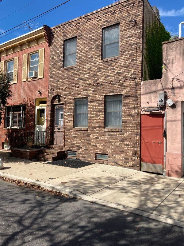 901 Cross St - Photo 2 of 19