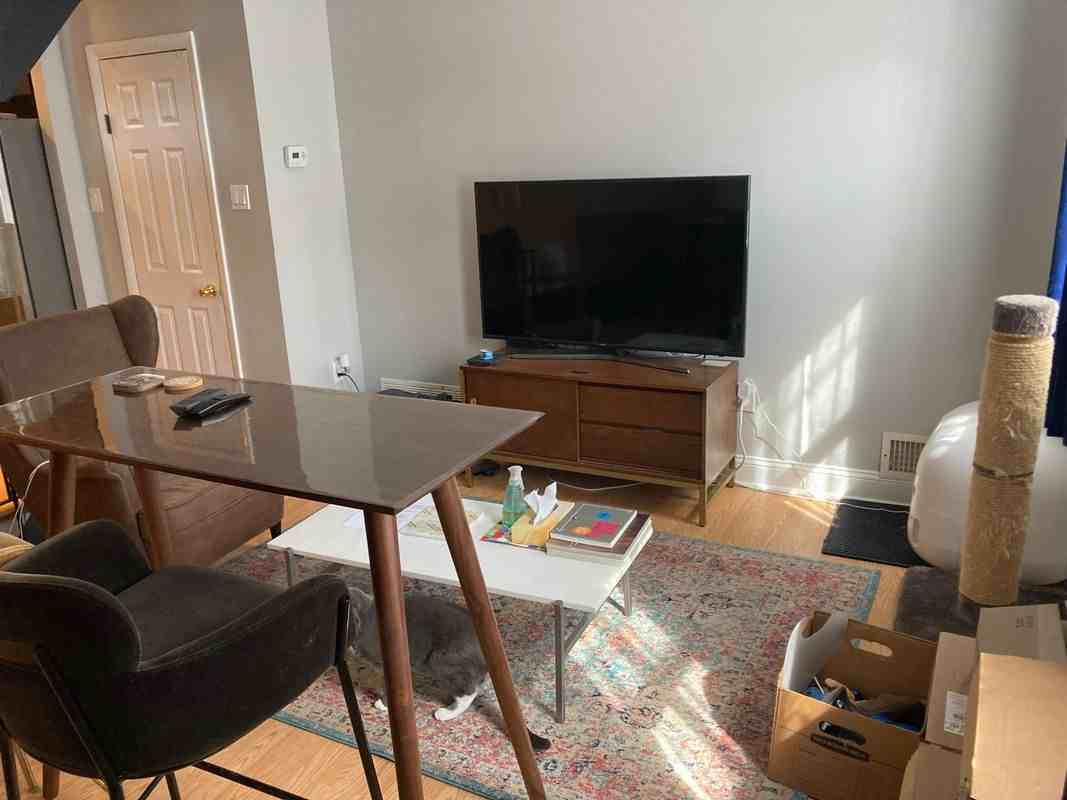 901 Cross St - Photo 4 of 19