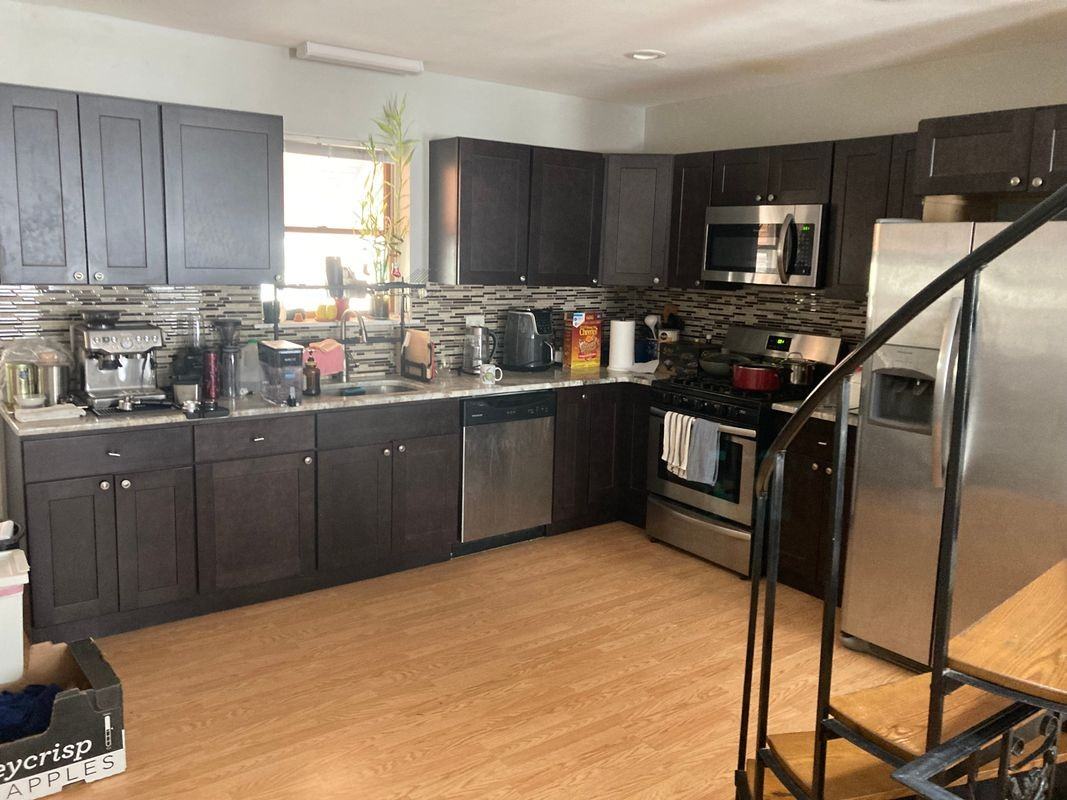 901 Cross St - Photo 7 of 19