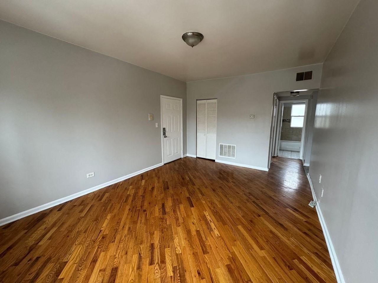 3807 W Thomas St #2 - Photo 3 of 13
