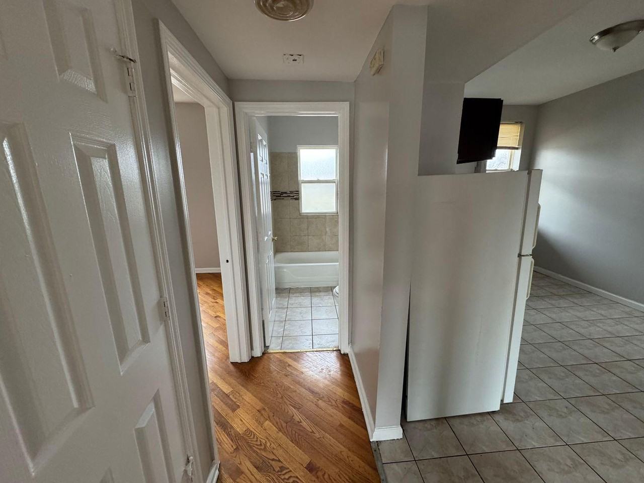 3807 W Thomas St #2 - Photo 4 of 13