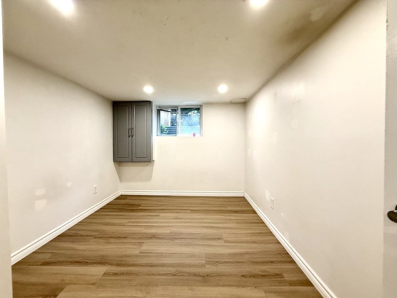 43 Wanda Rd - Photo 4 of 11