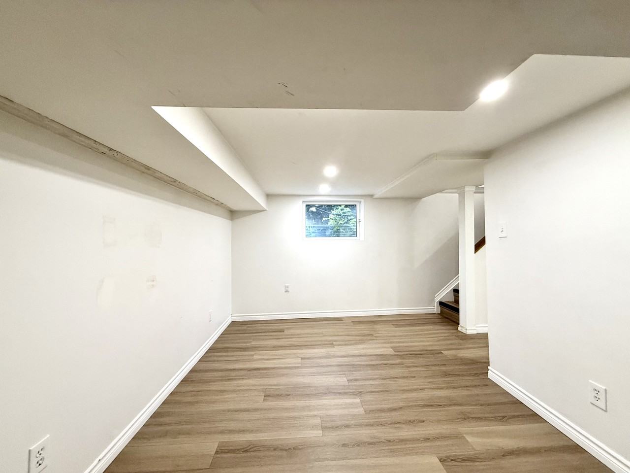 43 Wanda Rd - Photo 6 of 11
