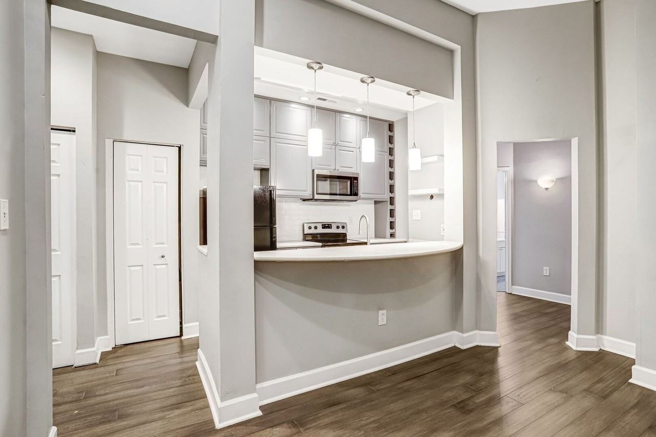 1421 T St Nw #4 - Photo 7 of 22