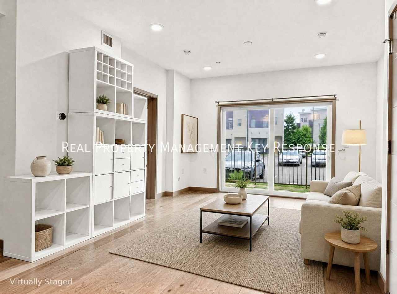 400 Herron Dr #113 - Photo 4 of 31