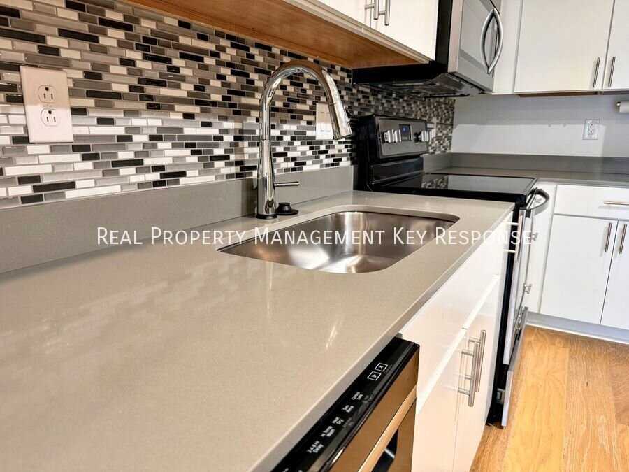 400 Herron Dr #113 - Photo 7 of 31