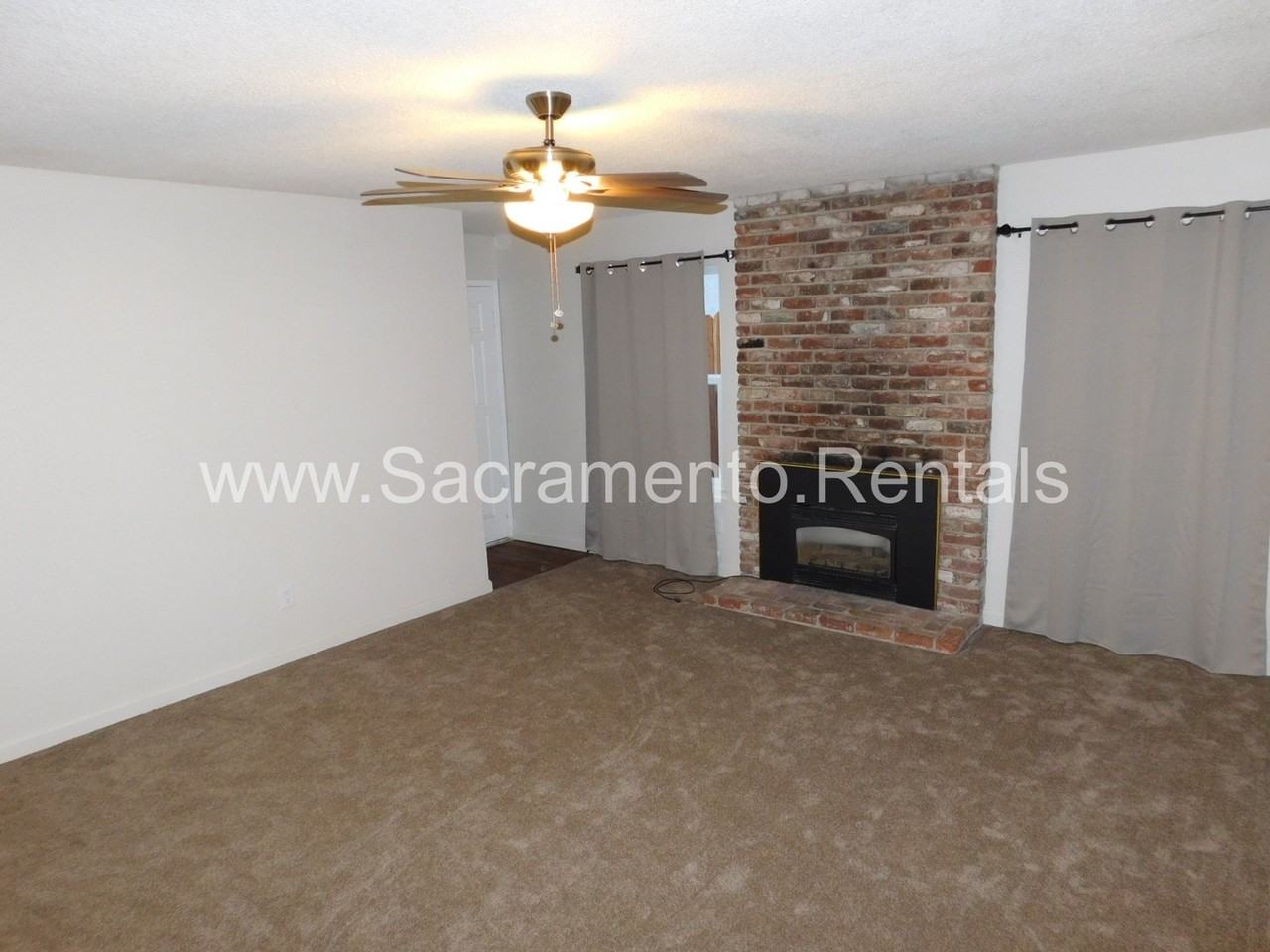 4005 Myrtle Ave - Photo 4 of 17