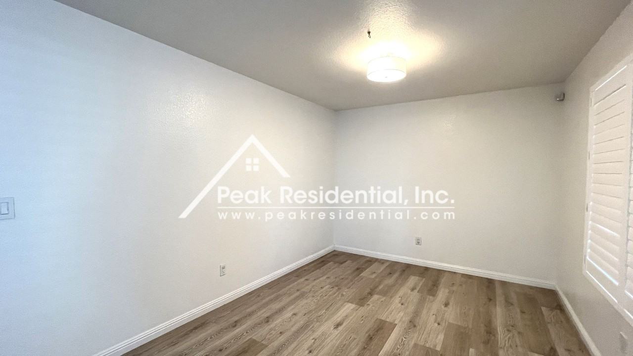 8943 Cypress View Way - Photo 6 of 34
