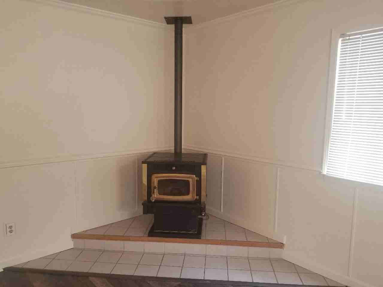 2085 Severn Dr - Photo 4 of 8