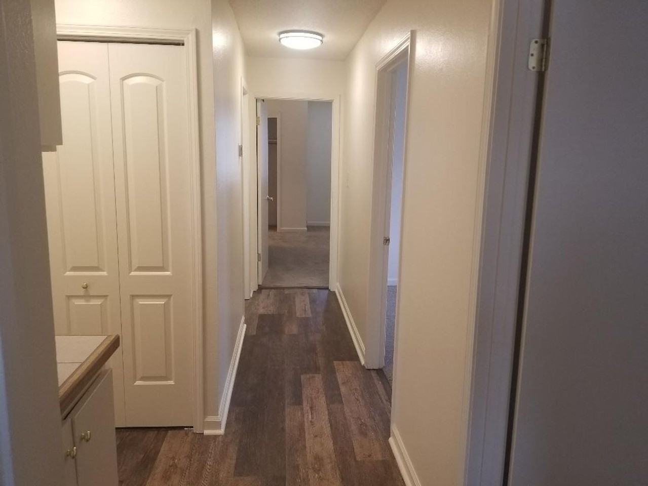 2085 Severn Dr - Photo 5 of 8