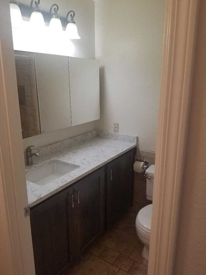 2085 Severn Dr - Photo 6 of 8