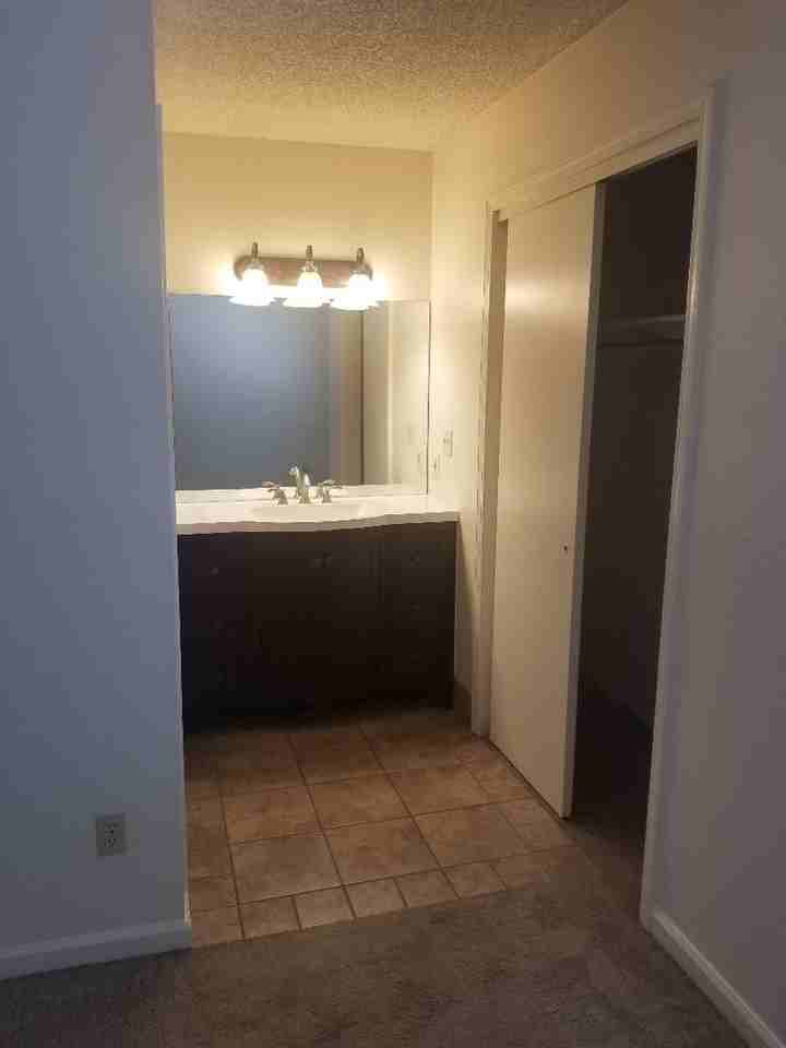 2085 Severn Dr - Photo 7 of 8