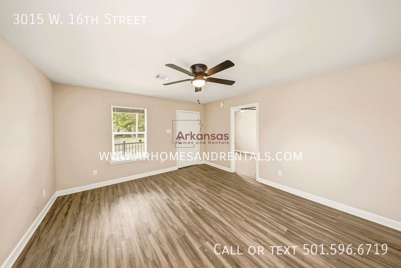3015 W 16th St - Photo 2 of 16