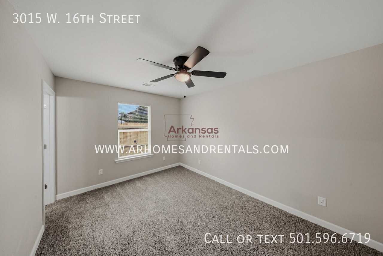 3015 W 16th St - Photo 7 of 16