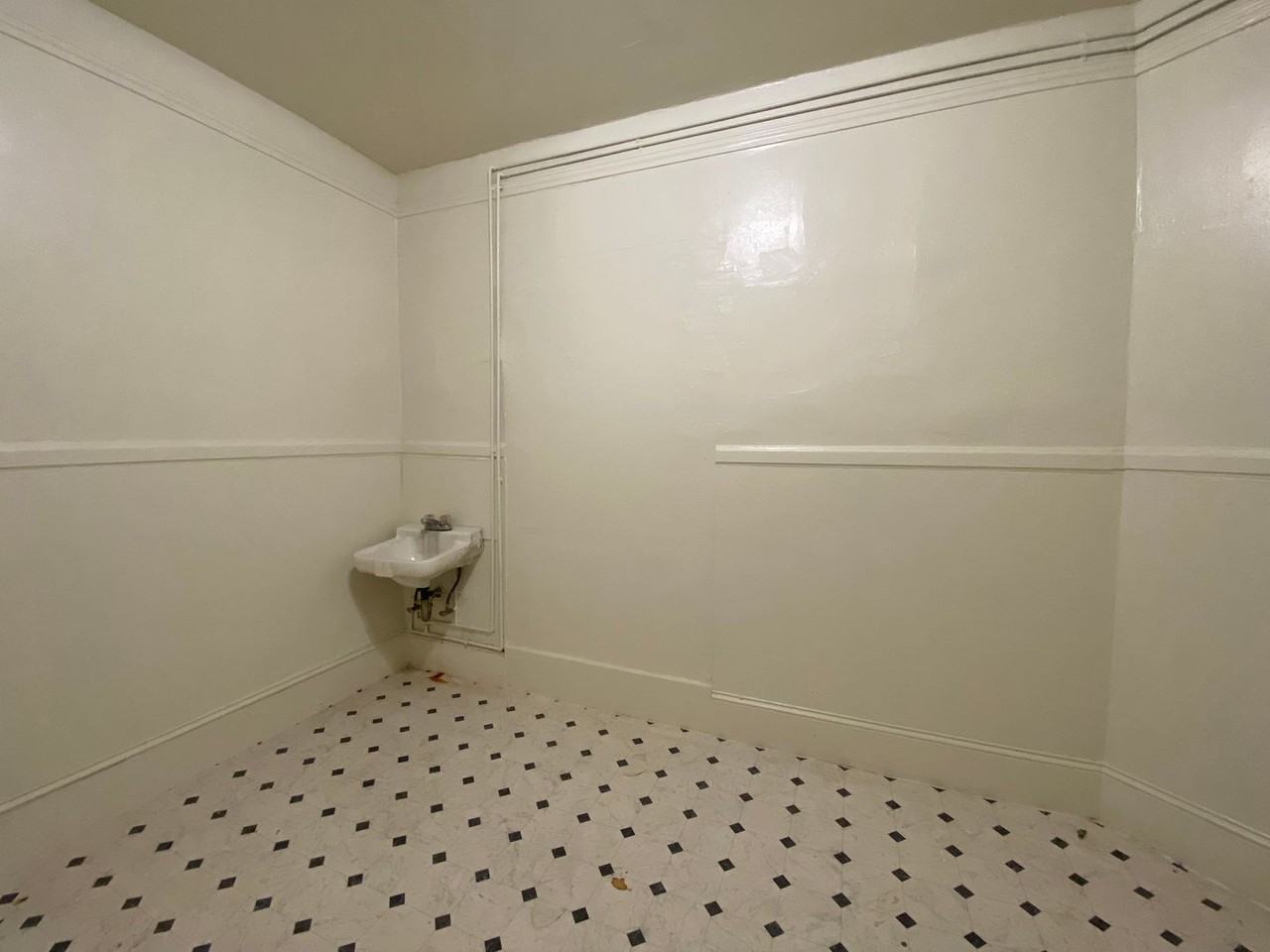 666 Sacramento St #3 - Photo 4 of 9