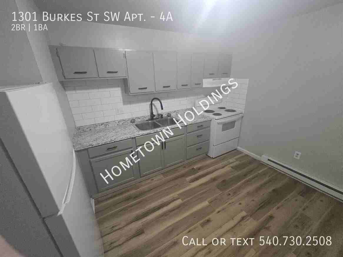 1301 Burks St Sw #4A - Photo 3 of 6