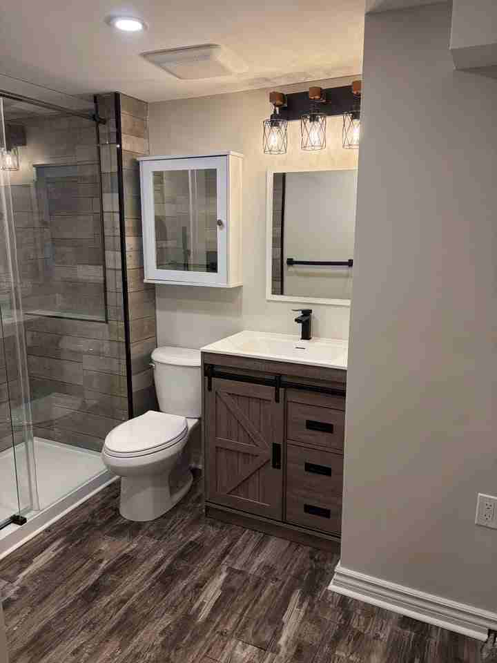 440 Queen Victoria Drive #2 - Photo 2 of 12