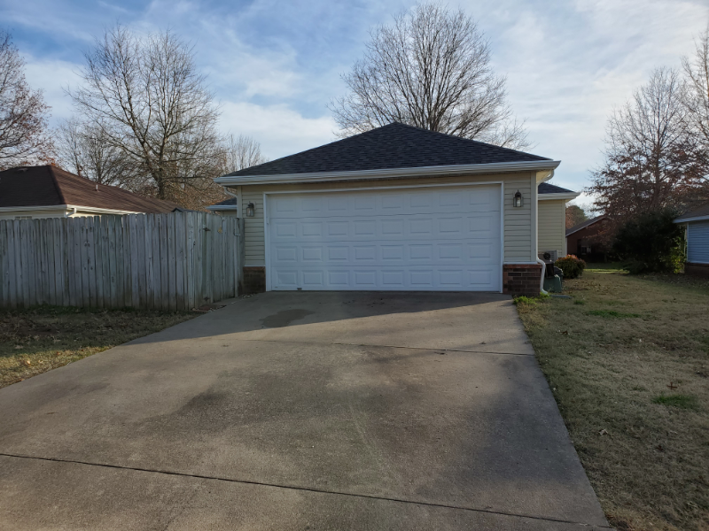 5642 W Fountain St - Photo 2 of 14