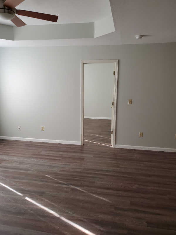 5642 W Fountain St - Photo 5 of 14