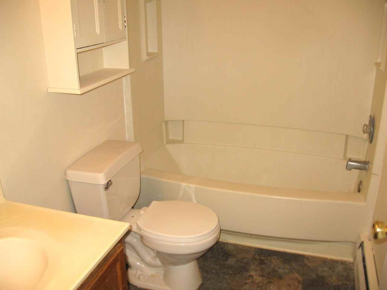641 S Woodward St #A - Photo 4 of 6