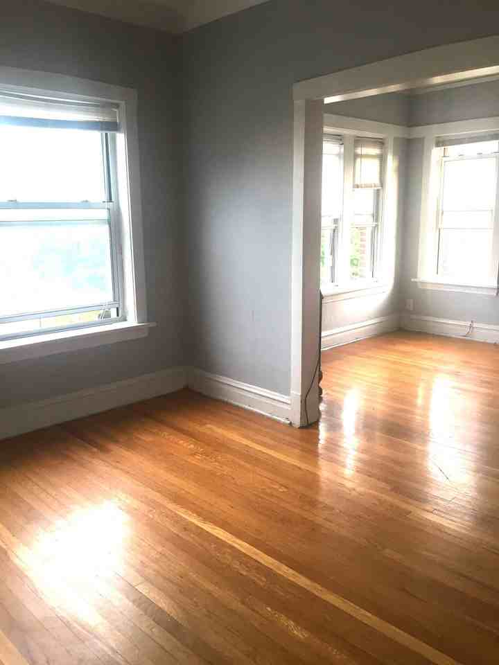 5958 N Paulina St #1 - Photo 2 of 11