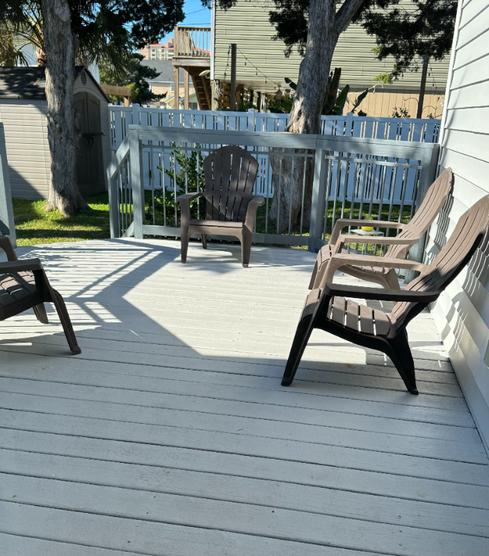 305 22nd Ave N - Photo 3 of 50