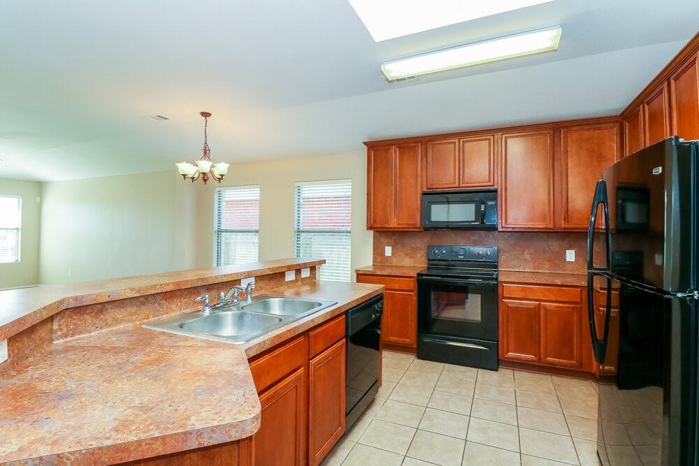 7307 Fossil Creek Dr - Photo 7 of 16