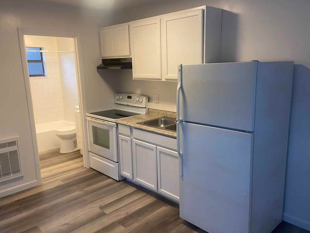 10118 N Lantana Ave #A - Photo 3 of 7