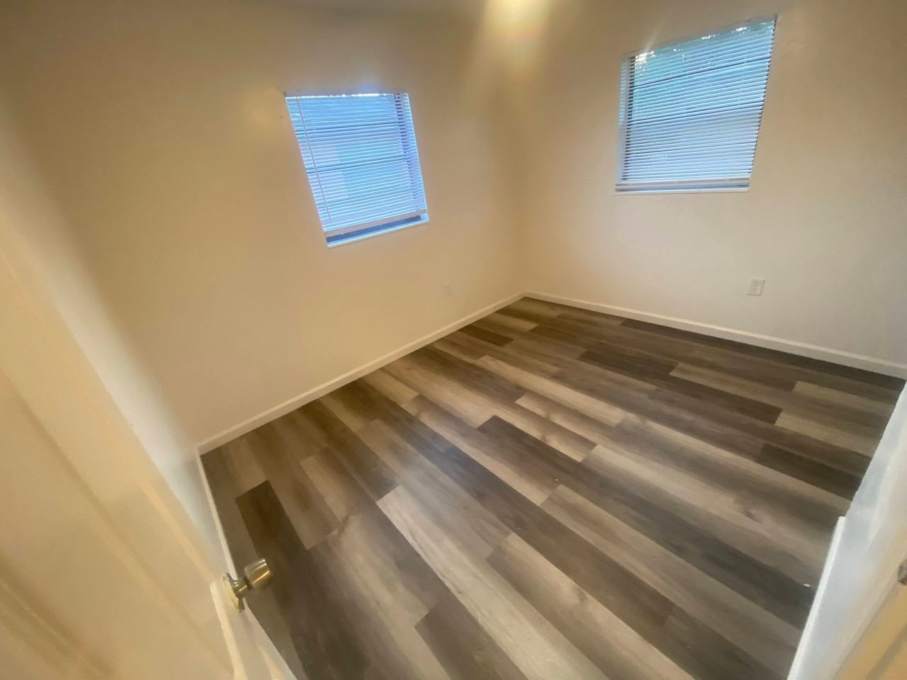 10118 N Lantana Ave #A - Photo 6 of 7