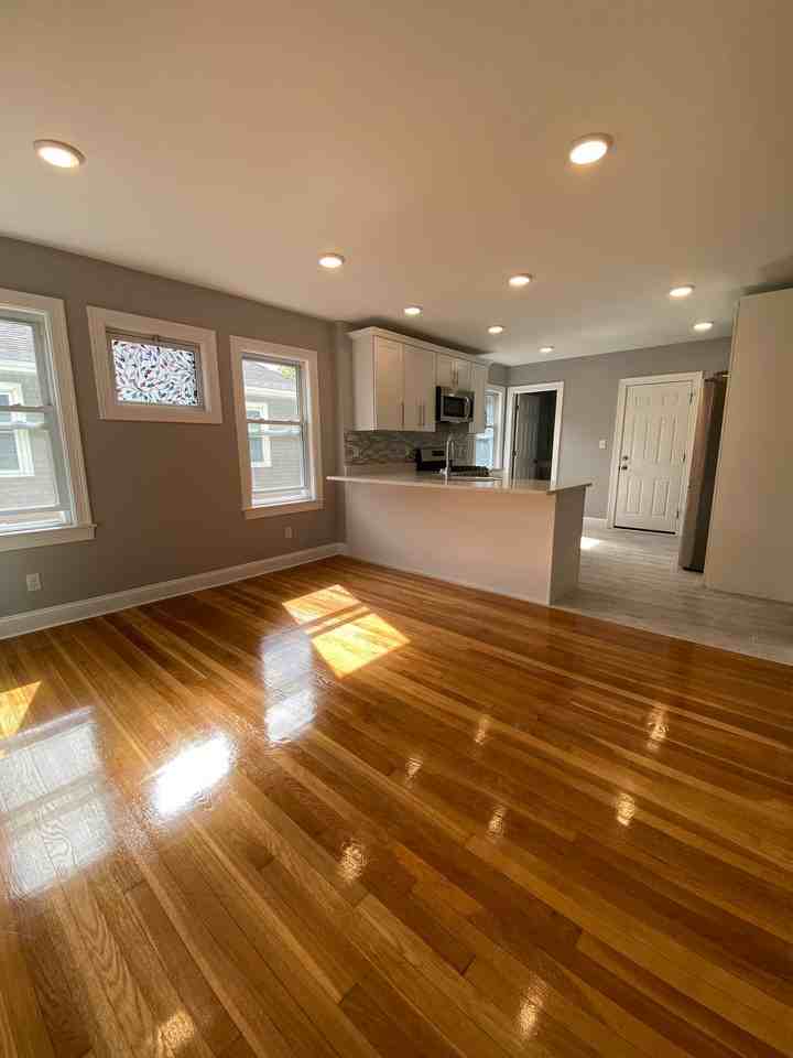 7 Elmira St #7 - Photo 4 of 9