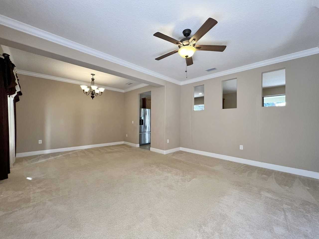 2532 Glenridge Cir - Photo 2 of 20