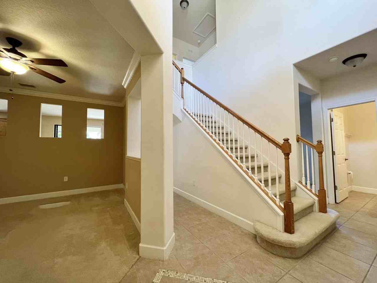2532 Glenridge Cir - Photo 3 of 20