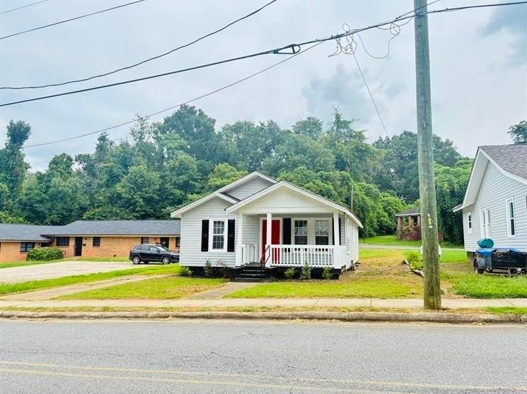 320 E Sumter St - Photo 3 of 23