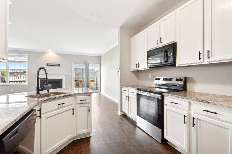 632 Onward Ave - Photo 2 of 25