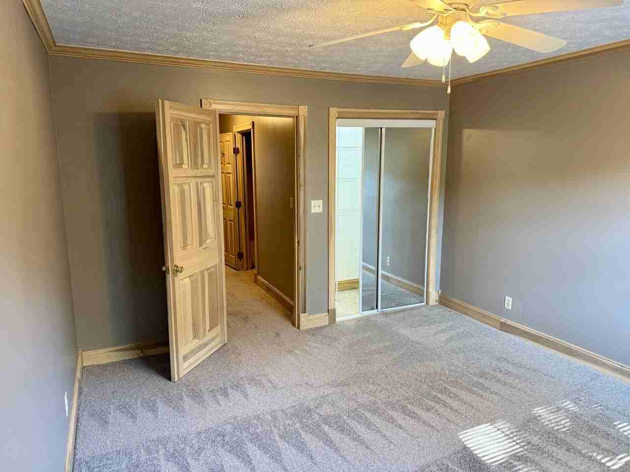 1616 Spring Valley Dr - Photo 3 of 18
