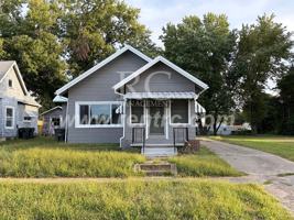 featured image of 121 Warrington Ave