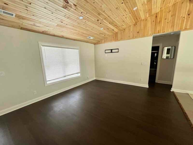 9798 Sheehan Rd - Photo 4 of 19