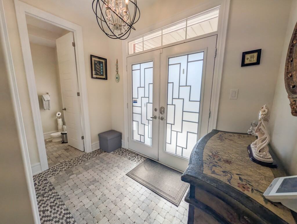 7868 Odell Cres - Photo 2 of 30