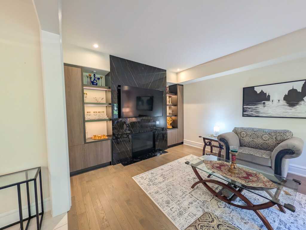 7868 Odell Cres - Photo 4 of 30