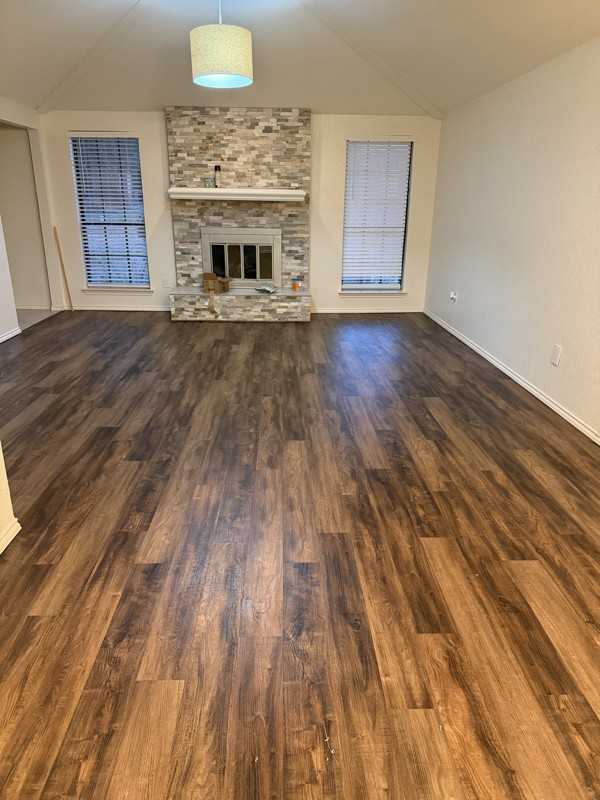 903 Teakwood Ln - Photo 5 of 17