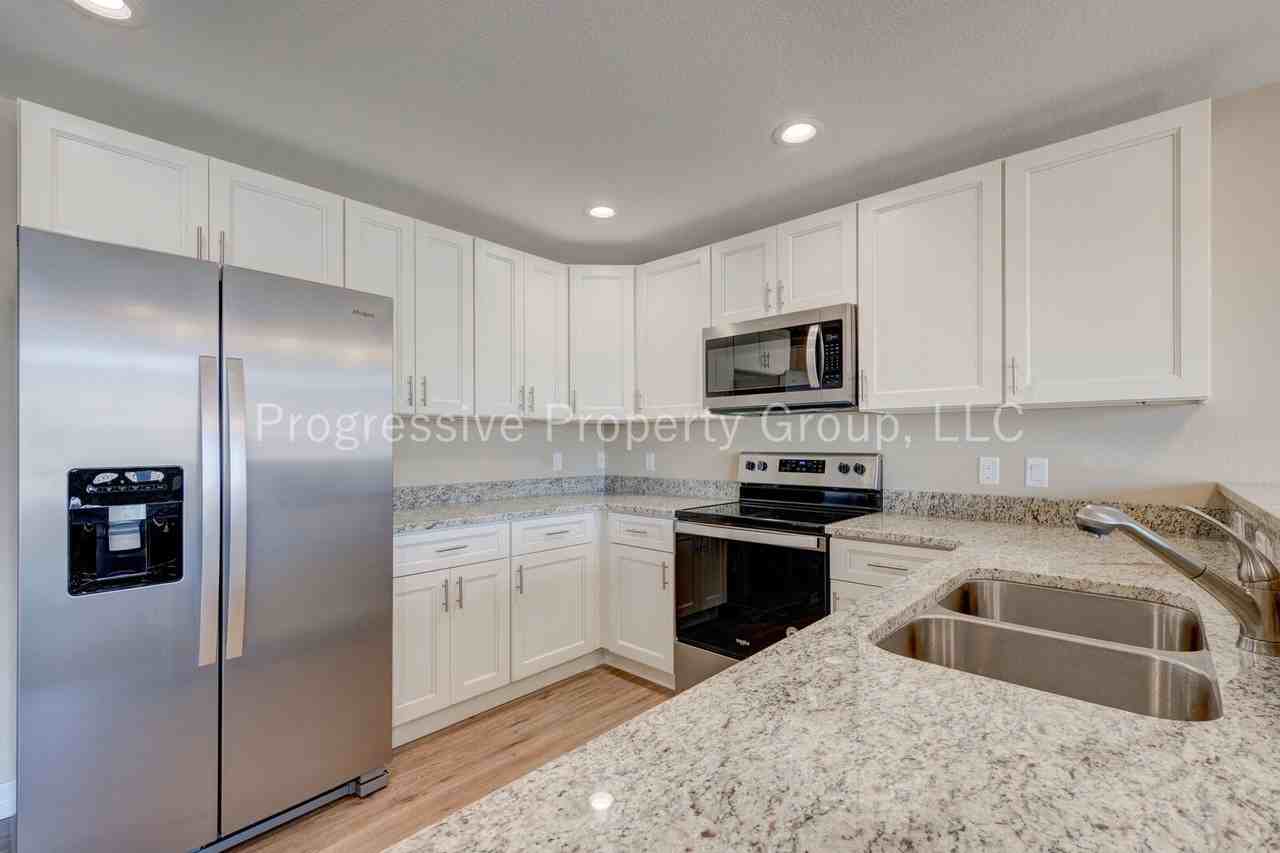 678 Thimbleberry Pt #678TP - Photo 3 of 25
