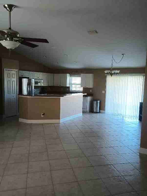 2228 Clovelon St - Photo 3 of 20