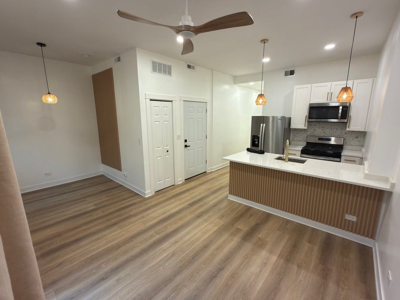 1529 N Maplewood Ave #2 - Photo 2 of 15
