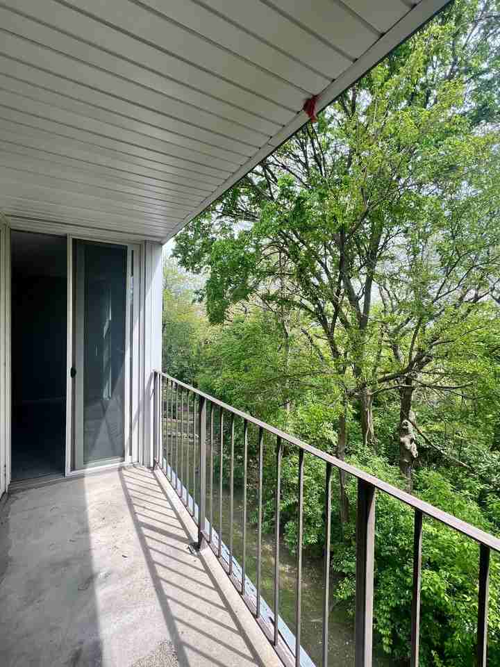 5760 Abbey Dr #4E - Photo 6 of 6