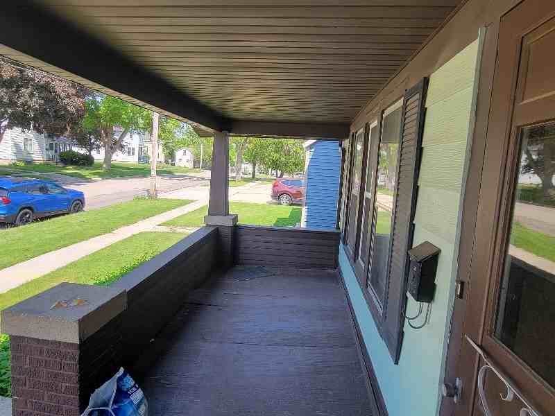 123 E Mill St - Photo 2 of 15