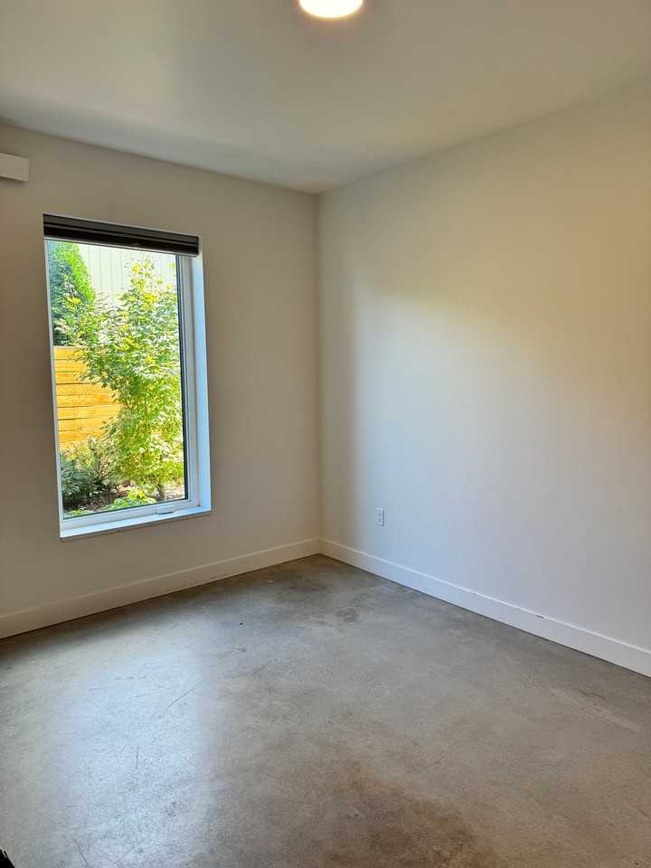 6732 40th Ave S #103 - Photo 3 of 11