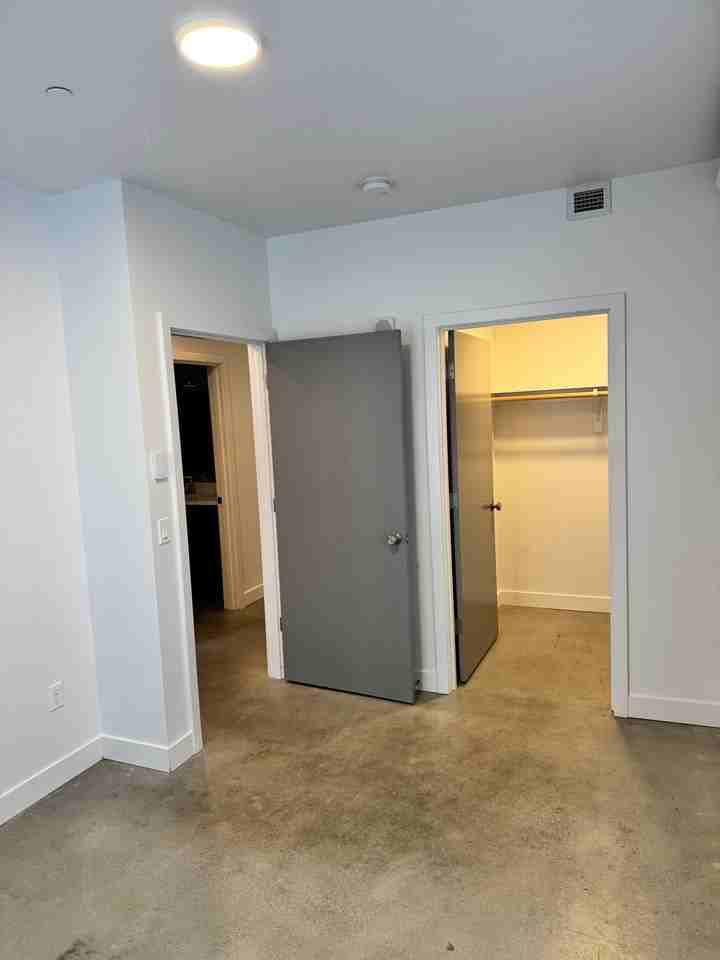 6732 40th Ave S #103 - Photo 4 of 11