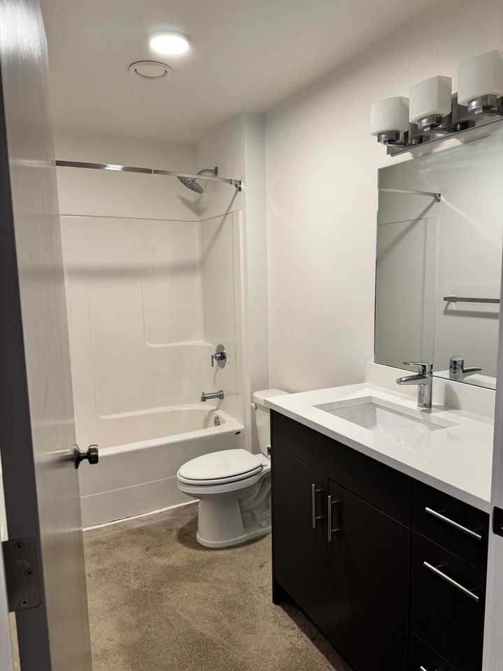 6732 40th Ave S #103 - Photo 6 of 11